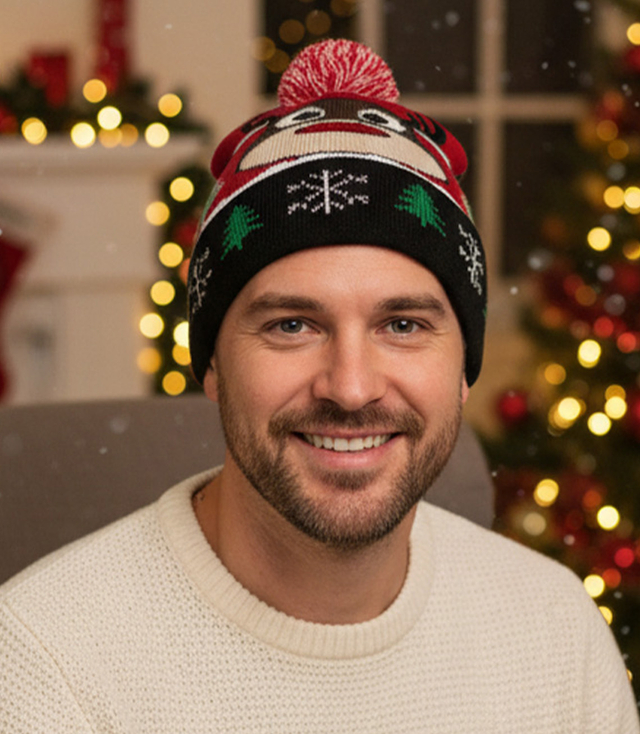 Winter Christmas hat with pom-pom - perfect for preze