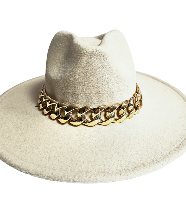 Elegant women's hat with a stylish chain