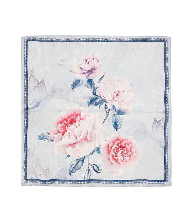 Elegant women's scarf with an insane 70x70 pattern