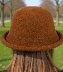 Women's hat made of soft teddy fabric