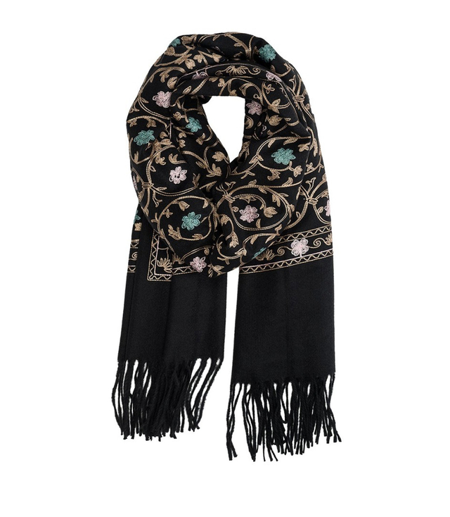 Women's patterned shawl with tassels 