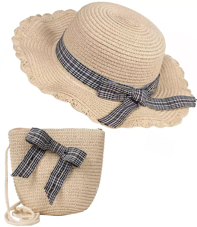 A set of a hat with a checkered bow + a bag