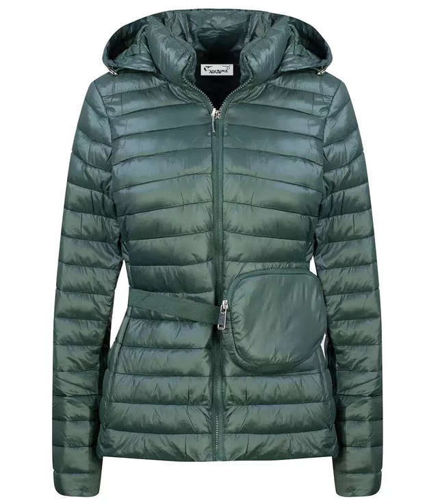 Short transitional quilted jacket with a sachet