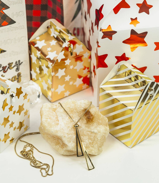 Naszyjnik łańcuszek wisiorek trójkąt PREZENT