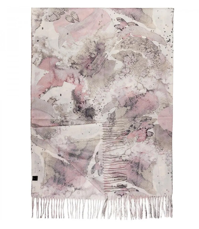 Women's scarf fashionable pattern with tassels