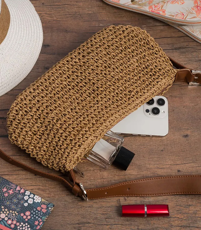 Boho raffia handbag with adjustable, thicker strap