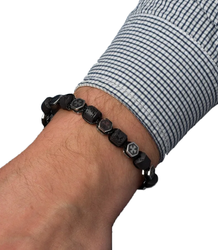 Men's bracelet with natural stones