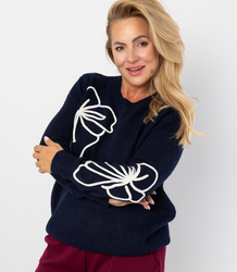 Classic women's sweater with 3D flower applique CLASSIC BLOOM