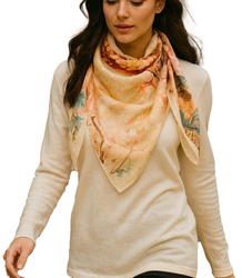 Elegant women's scarf with an insane 70x70 pattern
