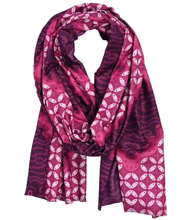 Warm stylish scarf geometric pattern soft smooth 180x75 cm