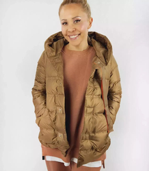 Short quilted transitional jacket with a hood