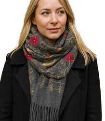 Women's folklore scarf with flower motif and tassels