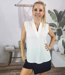 Elegant blouse with a ruffled V-neckline