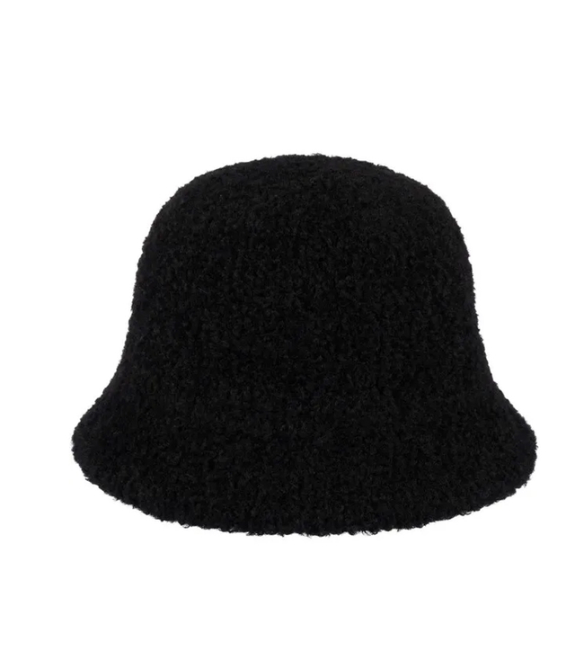 Women's hat made of soft teddy fabric