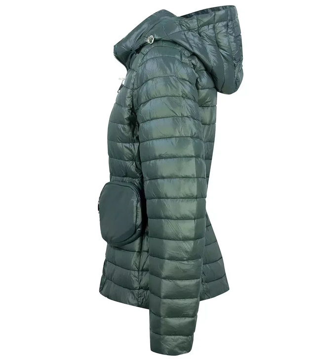 Short transitional quilted jacket with a sachet