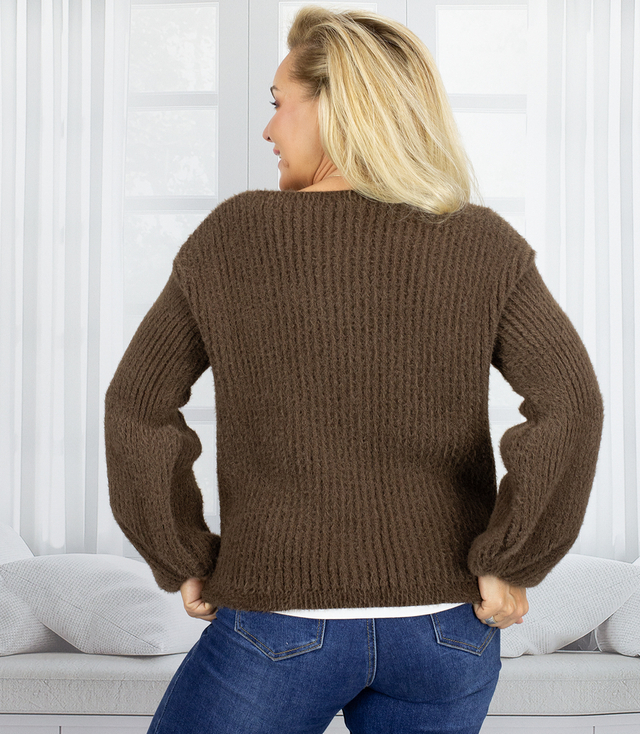 Striped sweater made of soft puffy sleeve material