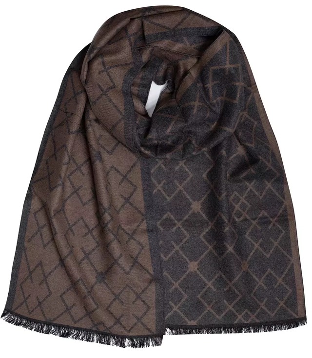 Men's scarf with tassels in patterns