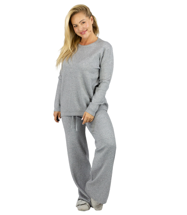 Dzianinowy zestaw dresowy z luźną bluzą i spodniami MARBELLA