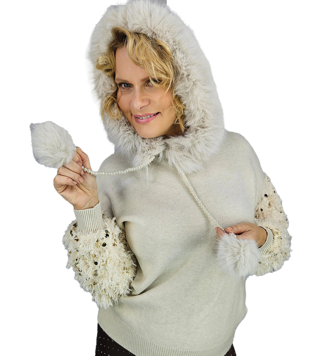 Warm sweater sweatshirt with hood, detachable fur and feathers BOMBAY