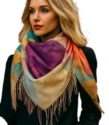 Kwiatowa chusta damska lekka – elegancka apaszka 100x100