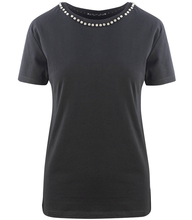 T-shirt BLOUSE TOP with a necklace made of crystals