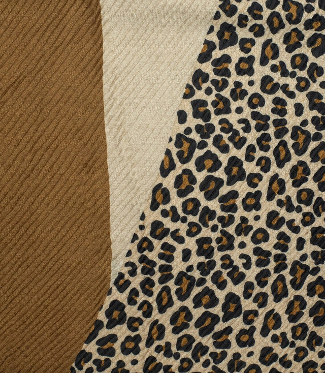 Panther pleated shawl scarf