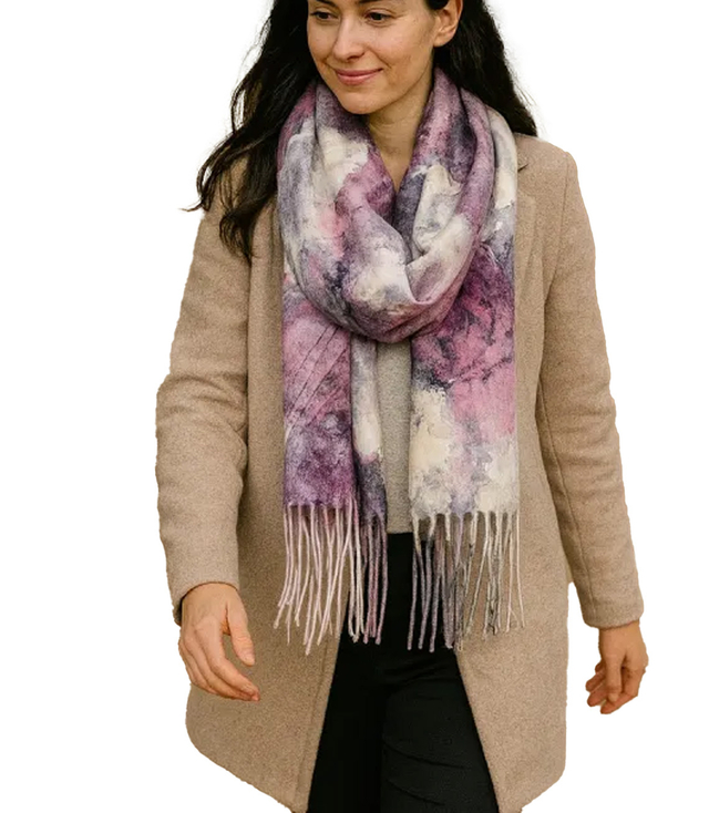 Women's scarf fashionable pattern with tassels