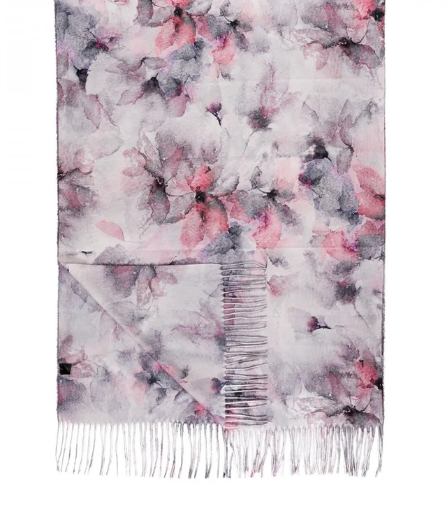 Women's scarf with floral motif and tassels elegant