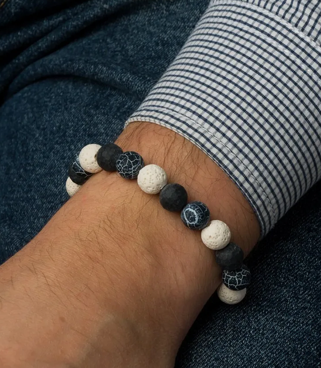 Men's bracelet with natural stones