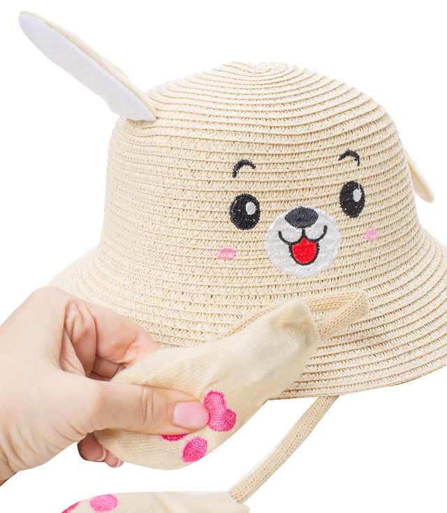 Children's hat with a dog's face and lifting ears