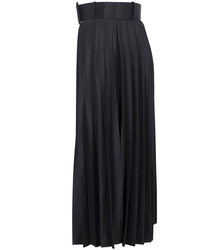 Fashionable pleated skirt with belt