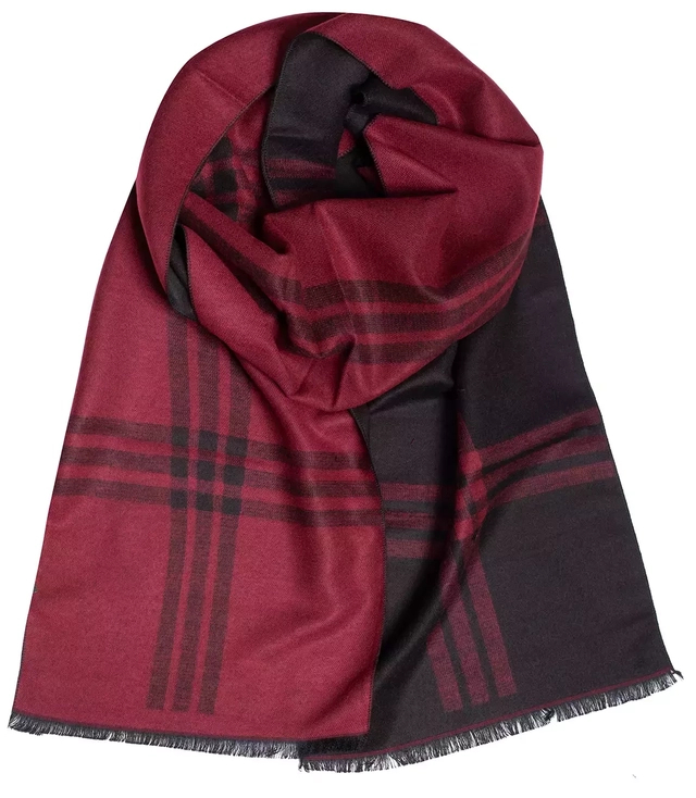 Men's scarf with tassels in patterns