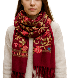 Women's folklore scarf with flower motif and tassels
