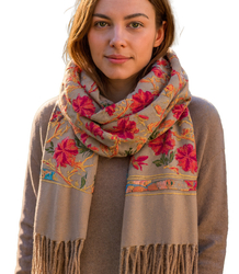 Women's folklore scarf with flower motif and tassels