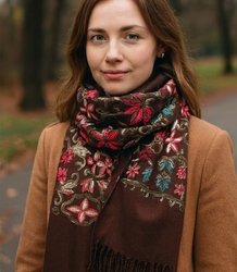 Women's scarf with embroidered pattern and tassels