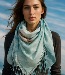 Women's scarf with floral pattern 100x100