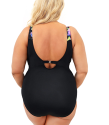 Klasyczny jednoczęściowy strój kąpielowy we wzory