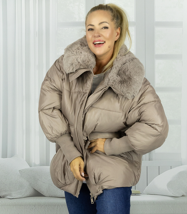 Winter jacket with decorative fur on the collar FIBI