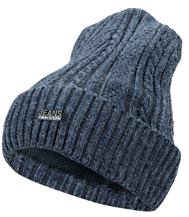 Warm thick men's beanie hat with classic fleece