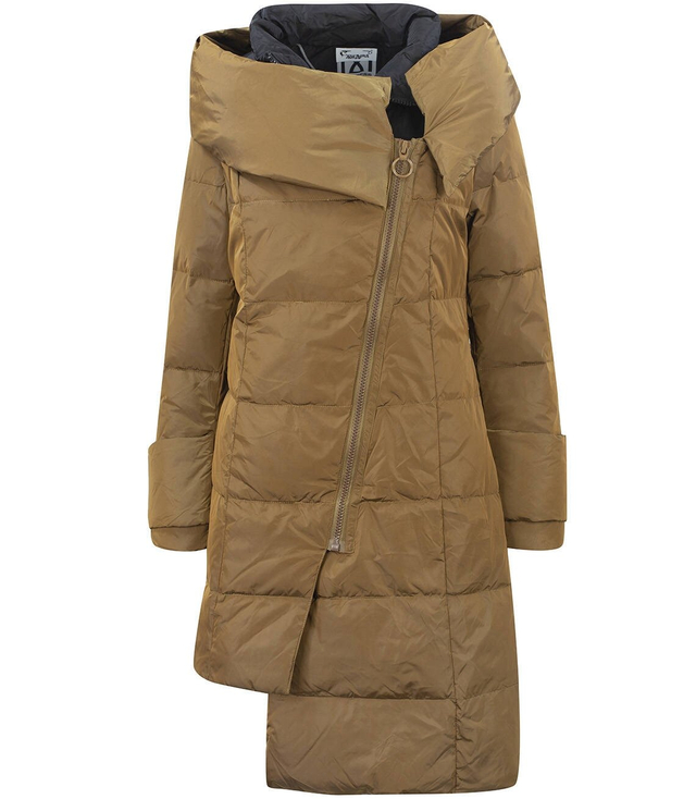Asymmetrical down coat with a winter vest