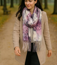 Women's scarf fashionable pattern with tassels