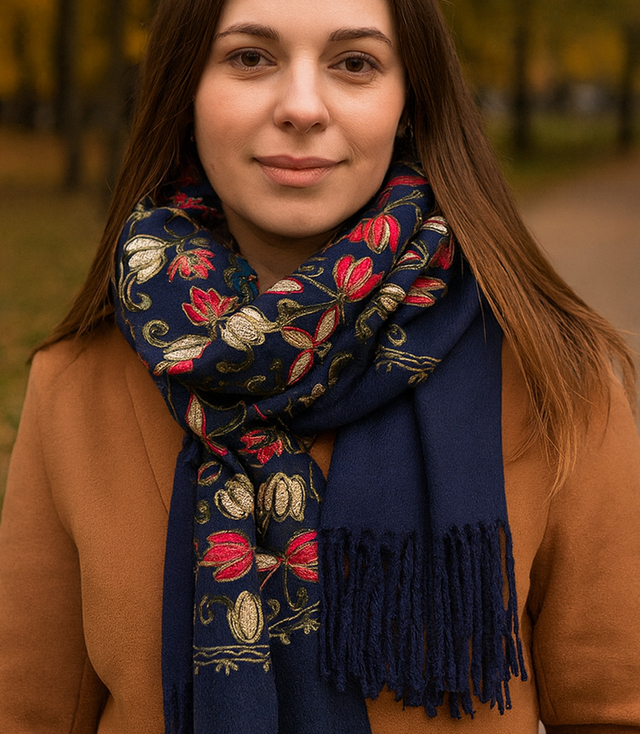Women's scarf with embroidered pattern and tassels