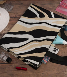 Shopper bag patterned large colorful shoulder bag with zipper 