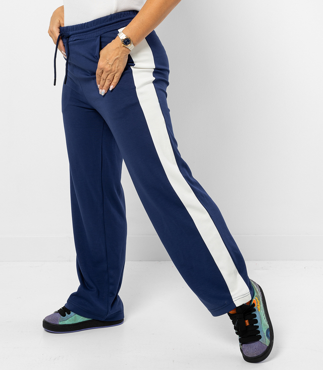Comfortable sweatpants with white piping LEXI