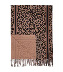 Elegant scarf with tassels