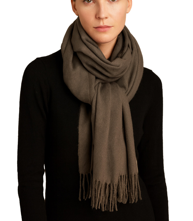 Soft large shawl with tassels uniform classic