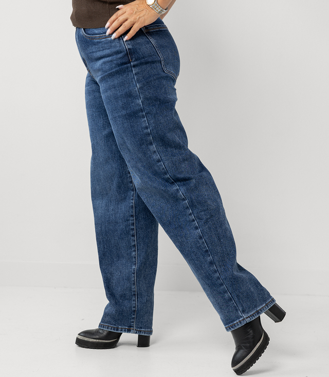 Granatowe jeansy damskie balloon barrel banana fit CLARA