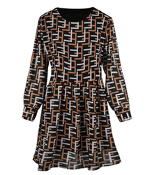 Subtle dress with a geometric pattern