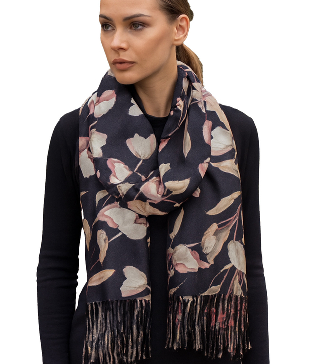 Women's scarf with a motif of small flowers tassels