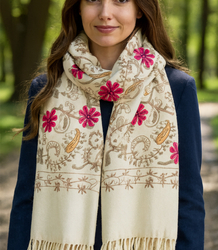 Women's folklore scarf with flower motif and tassels